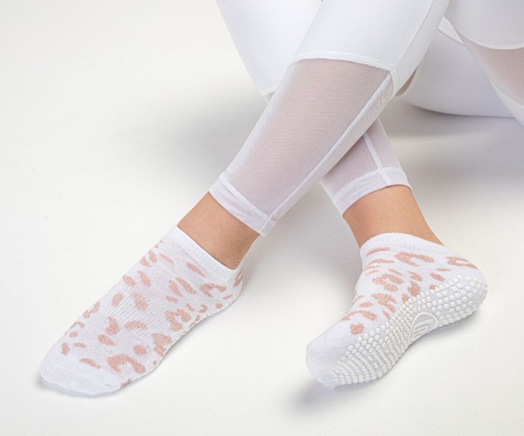 Grip socks for pilates